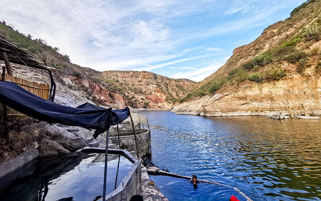 Video: La Jefa y sus inquietos en Xidhí, el paraíso de las aguas termales y manantiales