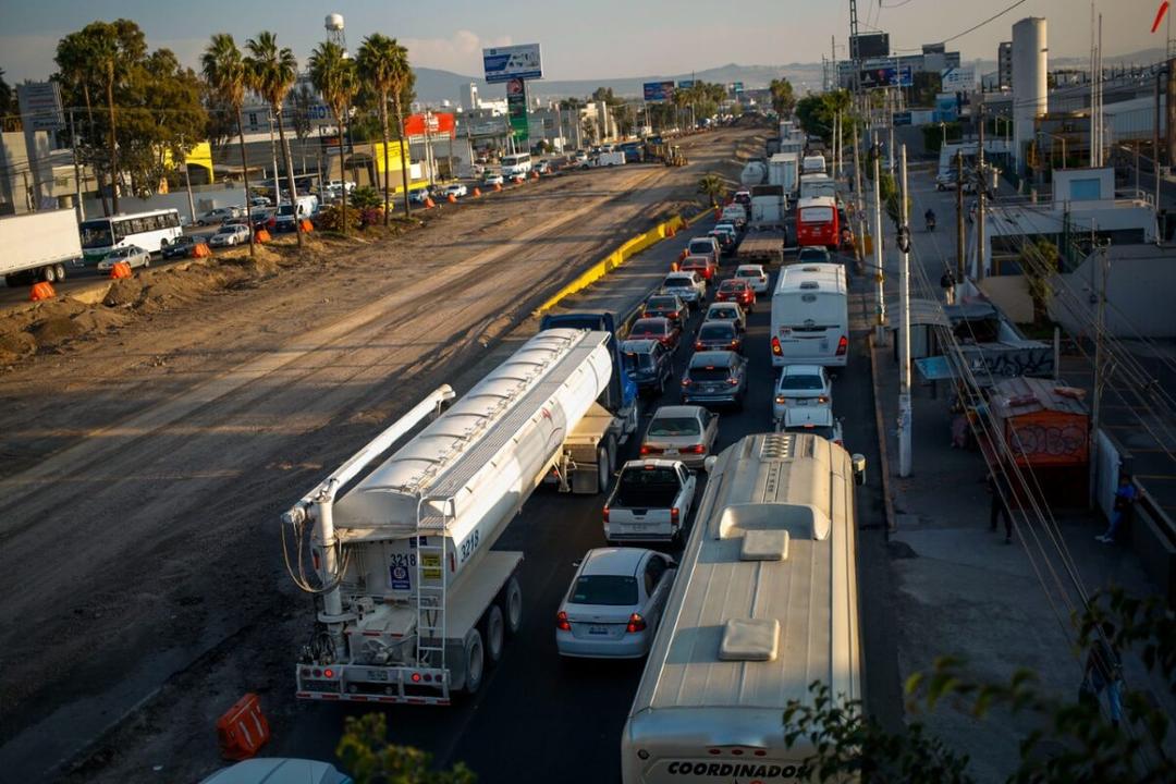 ‘Paseo 5 de Febrero no resolverá la movilidad’