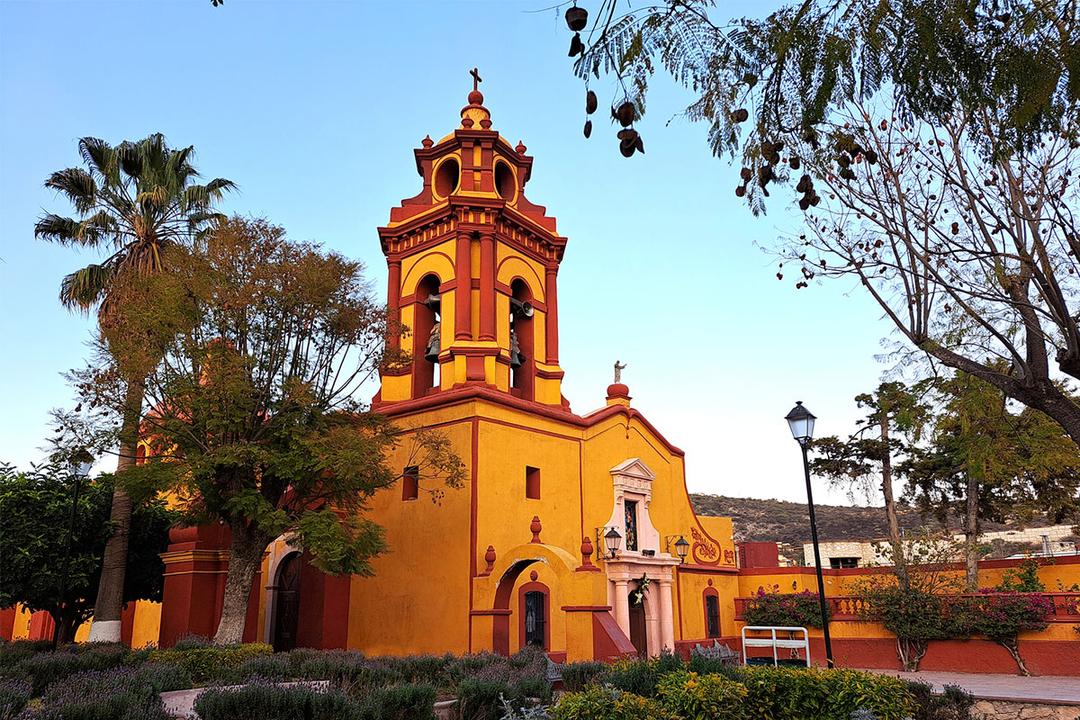 Canacope va encontra de comercio informal en Bernal y Tequisquiapan