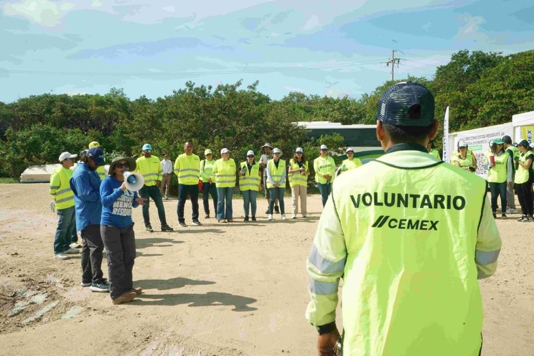 Alianza sostenible: limpian laguna Cocodrilo en Yucatán