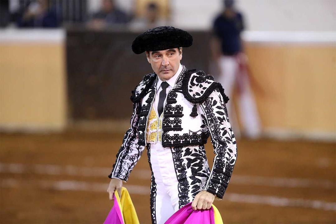 Enrique Ponce se despide de la tauromaquia en Querétaro