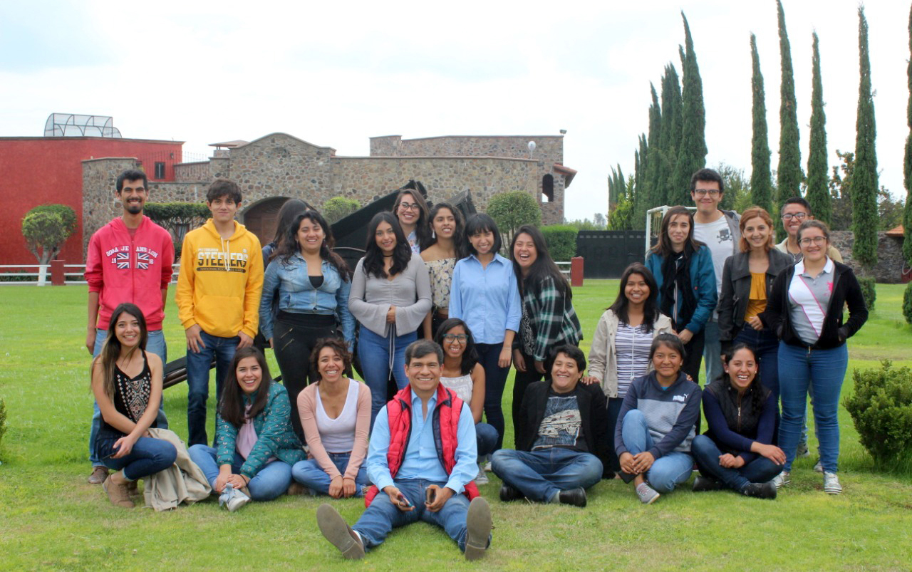 Estudiantes de la UTC crean proyectos que integren al sector vitivinícola en Querétaro. /Foto: Especial