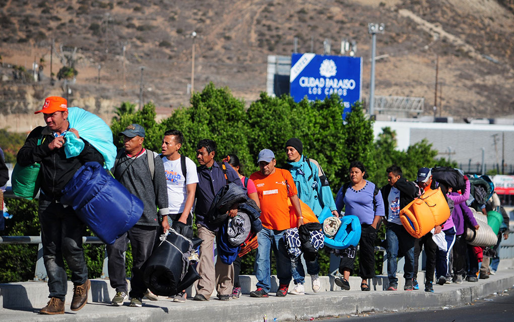 Migrantes centroamericanos permanecen en el refugio ubicado en el centro deportivo Benito Juárez, ubicado en la Zona Norte de la ciudad fronteriza.