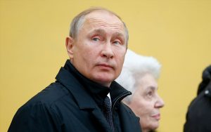 Vladimir Putin no descarta postularse para nuevo mandato