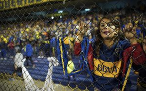 La Bombonera de Boca Juniors fue escenario por primera vez de un partido de la liga femenina./AP