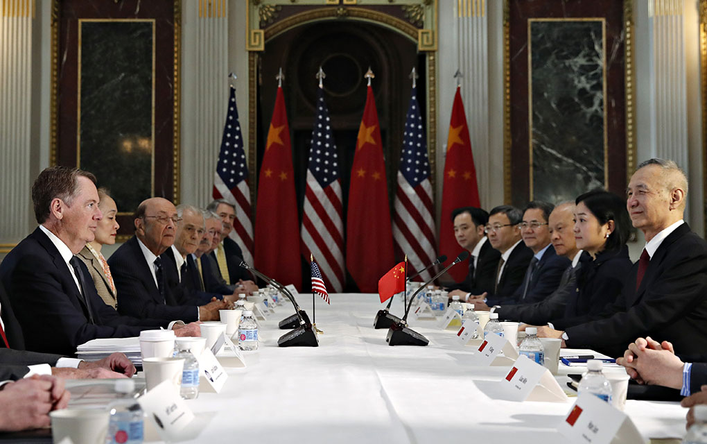 La víspera, Trump afirmó que las negociaciones con China marchan por buen camino./AP