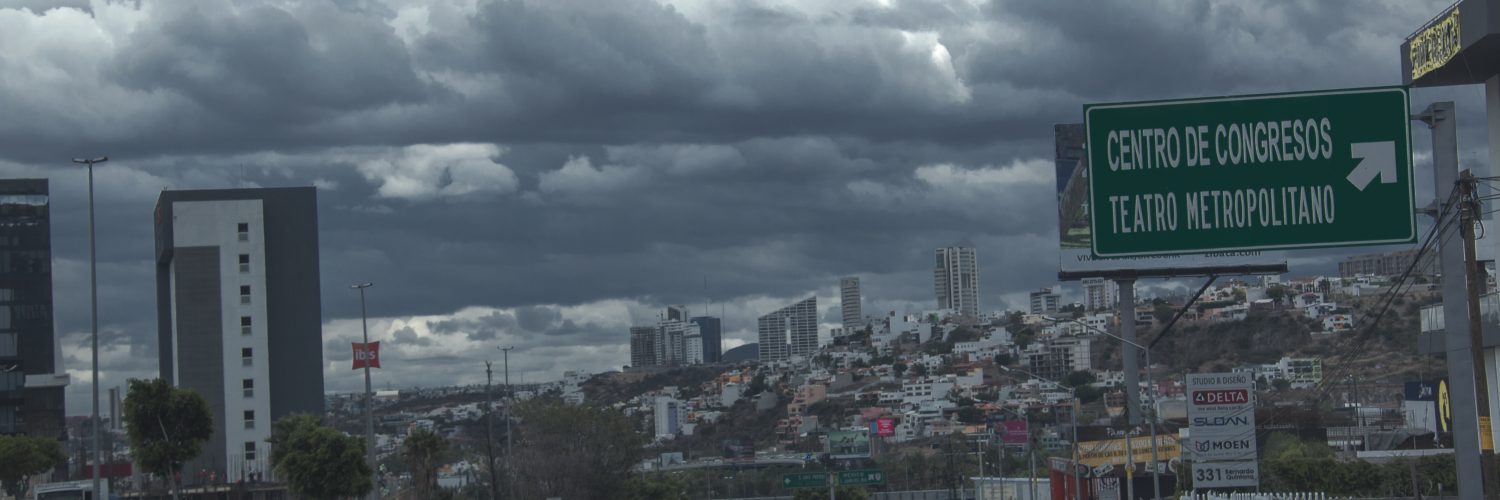 Si sales, saca sombrilla o paraguas; auguran lluvias y calor en Querétaro