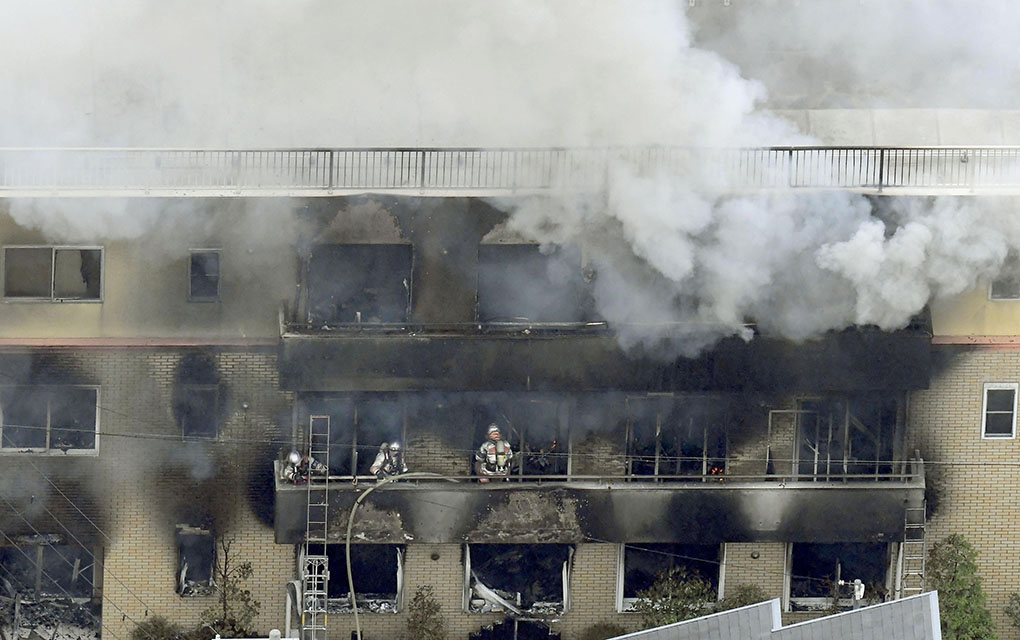 Hayashi agregó que los bomberos hallaron la mayor cantidad de víctimas fatales en la planta más alta./AP