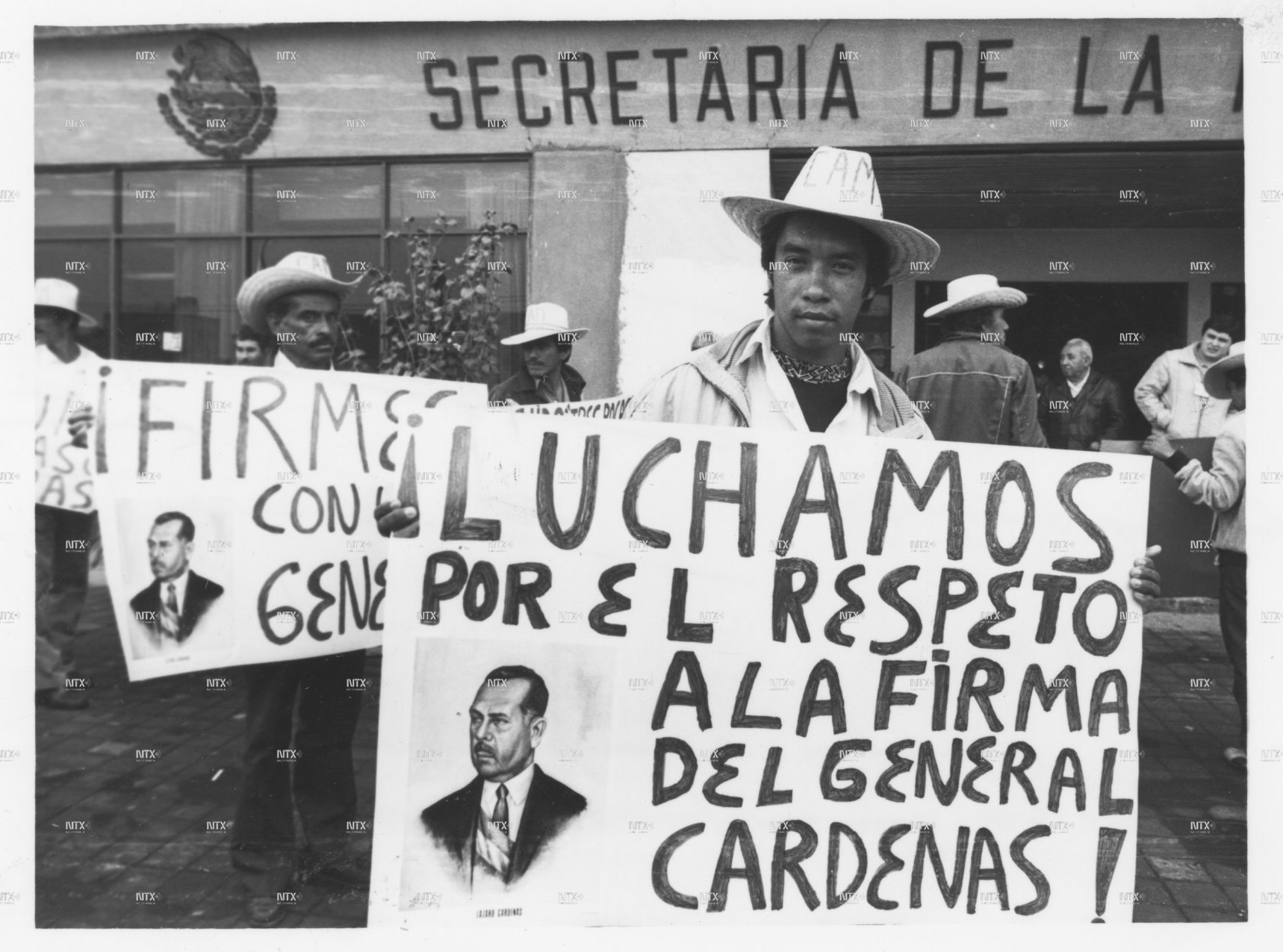 Mitin de la Confederación Agraria Mexicana a la SRA. 23 septiembre 1991. El Nacional /Foto: Notimex