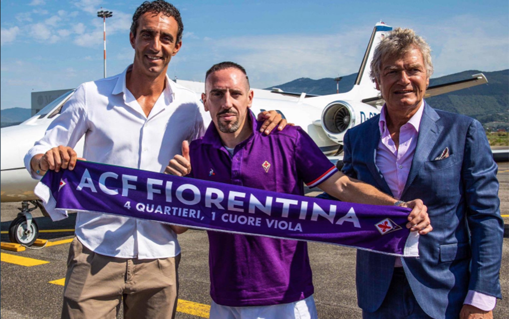 El club florentino dio a conocer hoy en su portal en internet que el jugador de 36 años será presentado este jueves./@FranckRibery
 