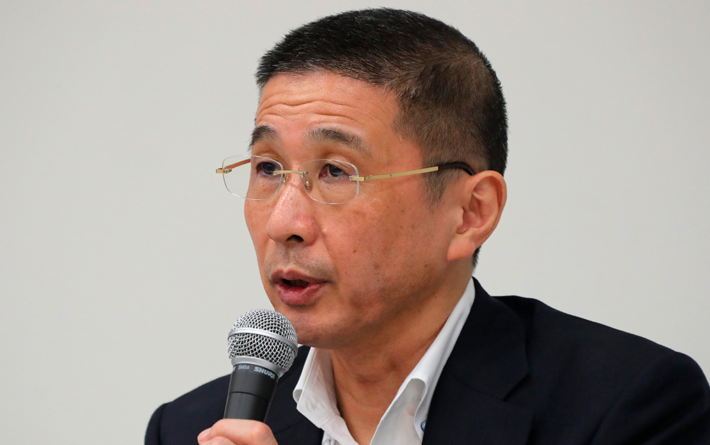 El director general de Nissan, Hiroto Saikawa, habla en conferencia de prensa en la sede de la automotriz japonesa en Yokohama / AP