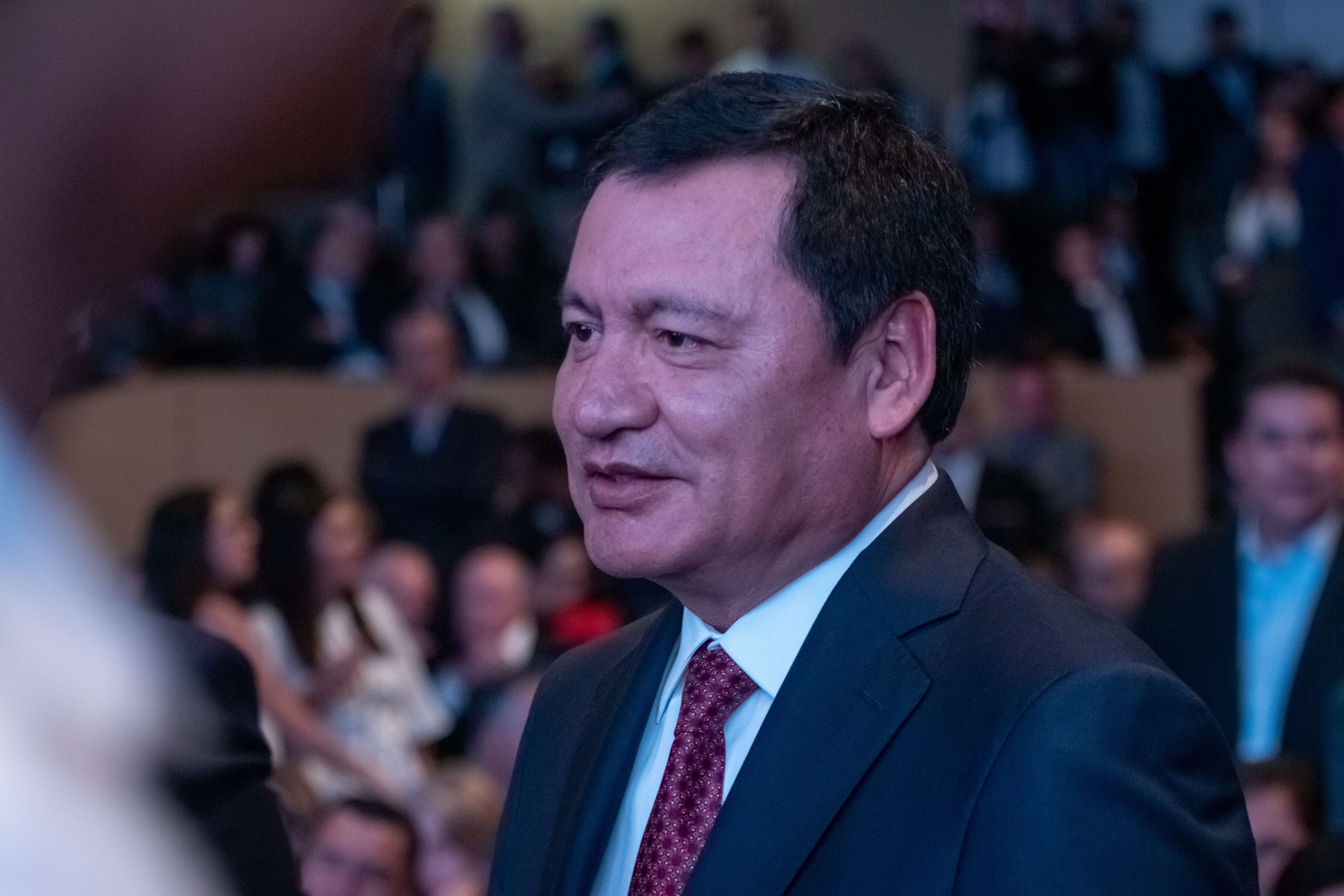 Osorio Chong prevé posible alianza PAN-PRI durante próximas elecciones en Querétaro. 