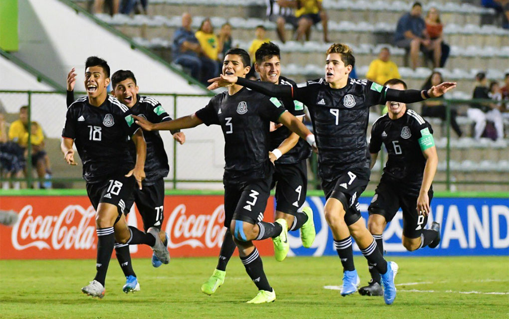 Las selecciones de futbol de México y de Brasil se verán las caras para ganar su tercer título./@miseleccionmx
