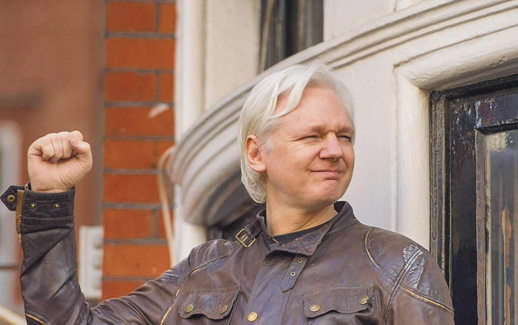 Los cargos a Assange pueden suponer una condena de hasta 170 años de prisión./Foto: Especial
