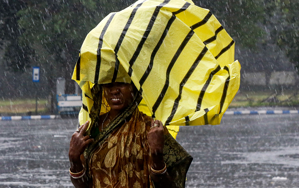 El ciclón tocó tierra en India y Bangladesh