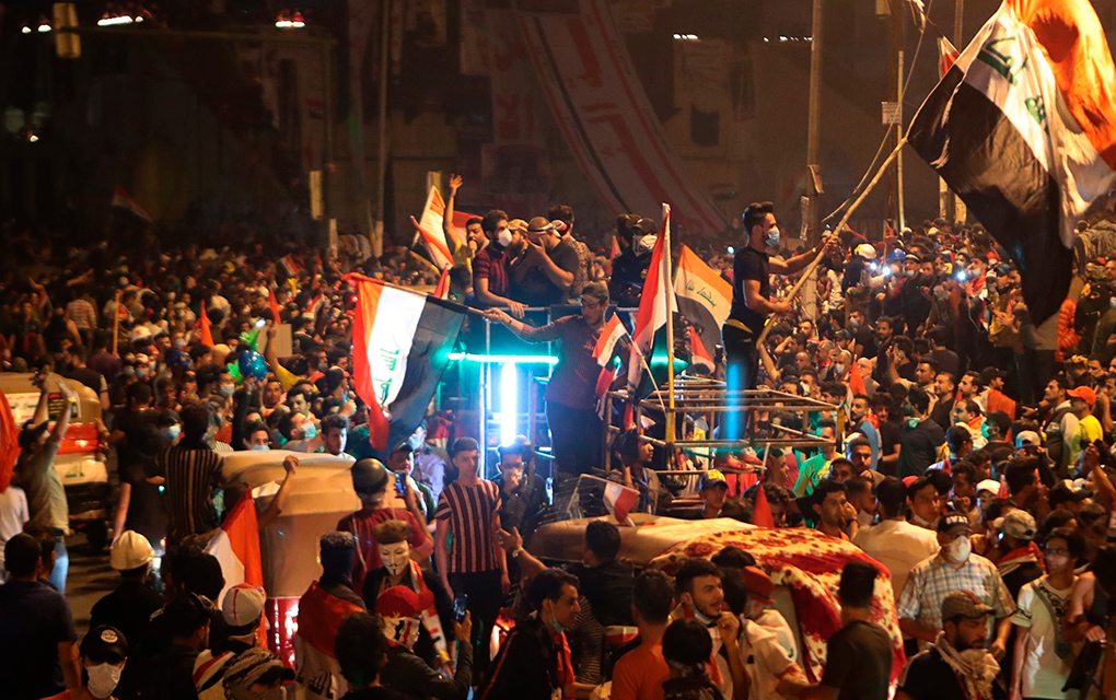 Las protestas en Irak son por la falta de servicios públicos / AP
