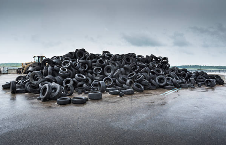 Neumáticos usados. /Foto: iStock 