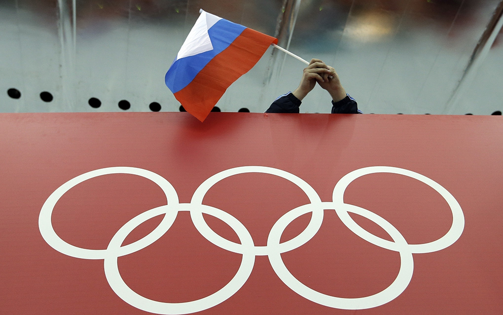 Una de las mejores atletas rusas dijo que mantiene en pie su intención de competir en Tokio./AP