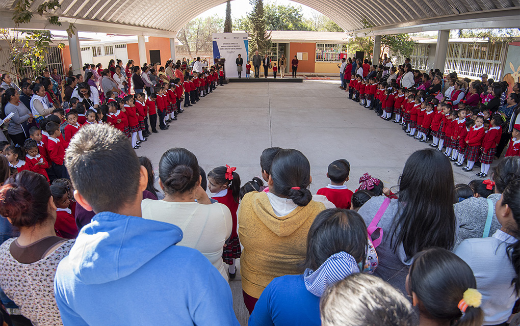 El municipio de El Marqués y el estado seguirán sumando fuerzas para dignificar más espacios educativos./Especial