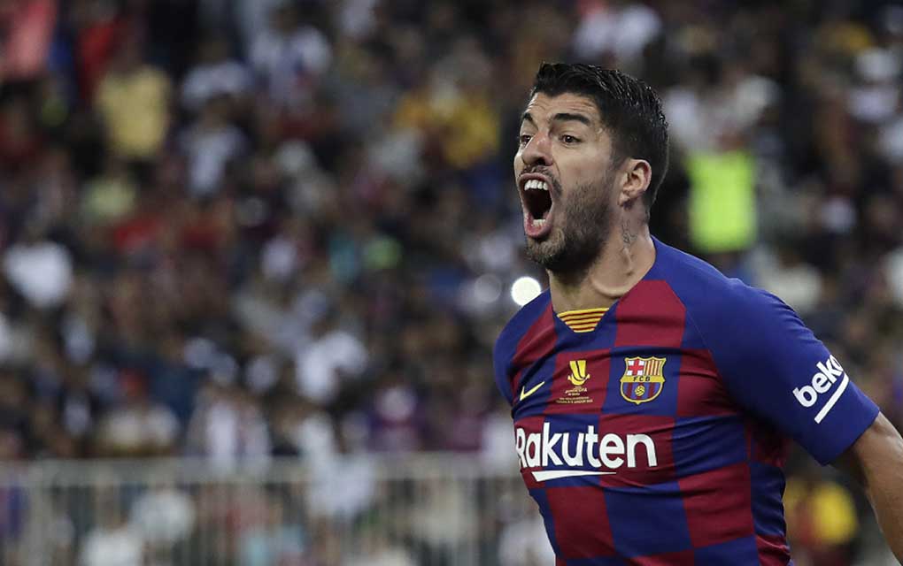Barcelona no informó cuánto tiempo espera jugar sin Suárez./AP