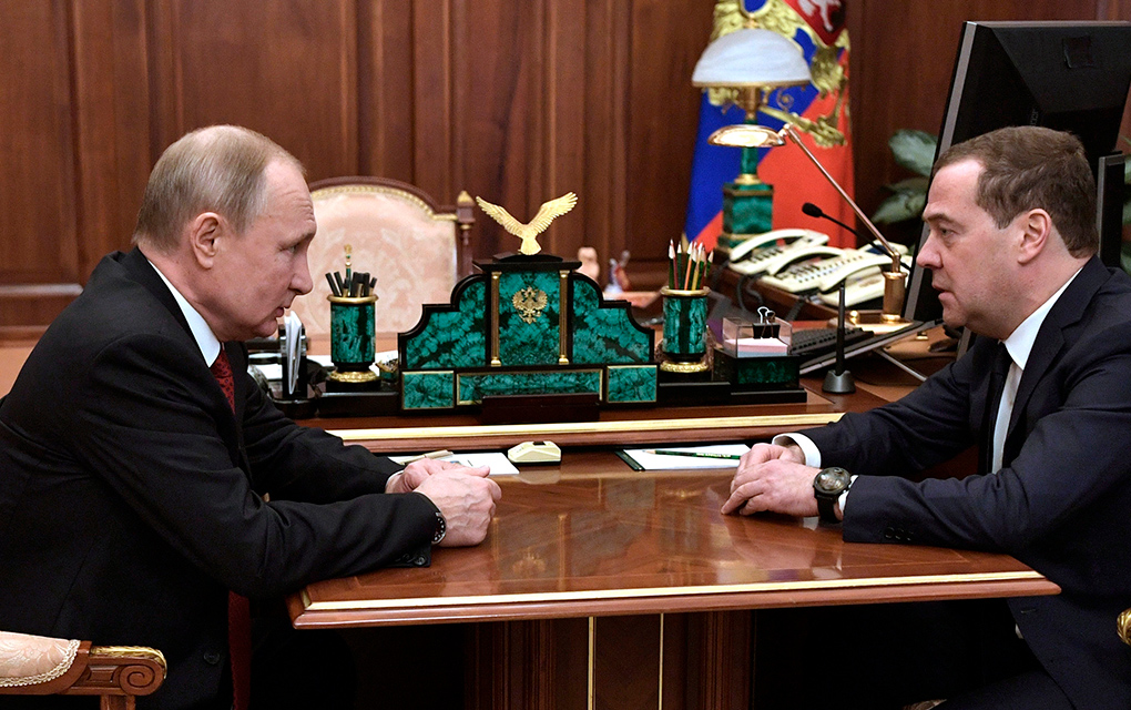 El presidente ruso Vladimir Putin con el primer ministro Dmitry Medvedev.