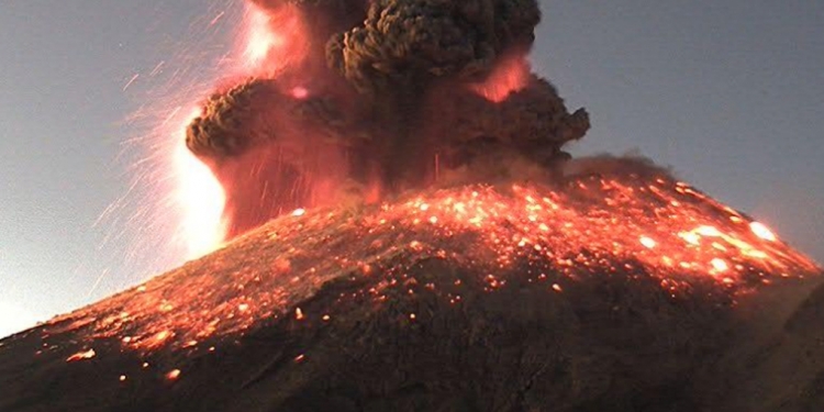Despertaron 15 volcanes la noche que hizo erupción el Krakatau