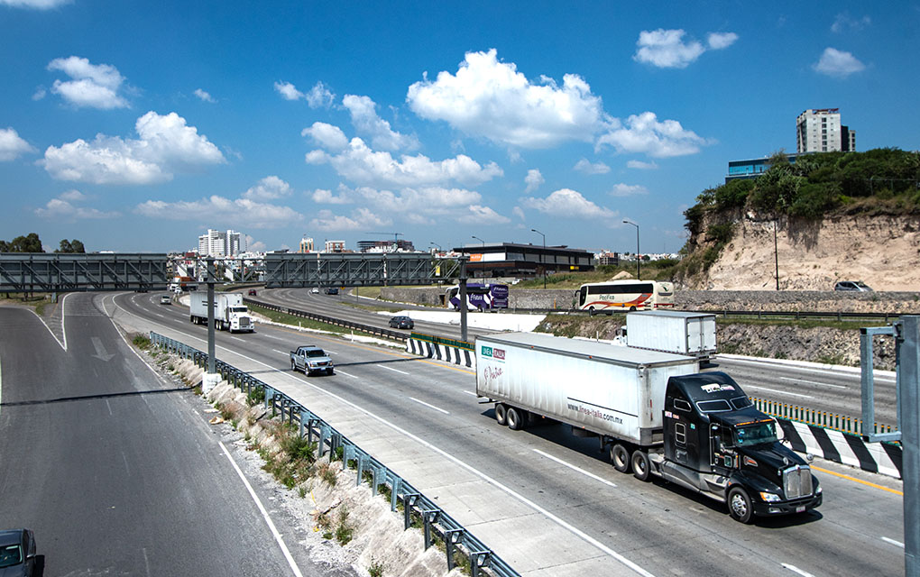 Buscan ordenar el transporte pesado en la capital de Querétaro