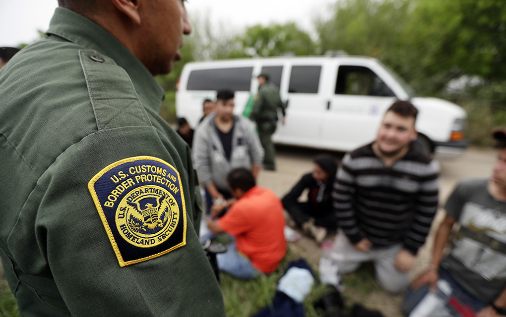La semana pasada CBP tenía en custodia a unas 300 personas frente a las 19,000 de los meses más concurridos del año pasado.