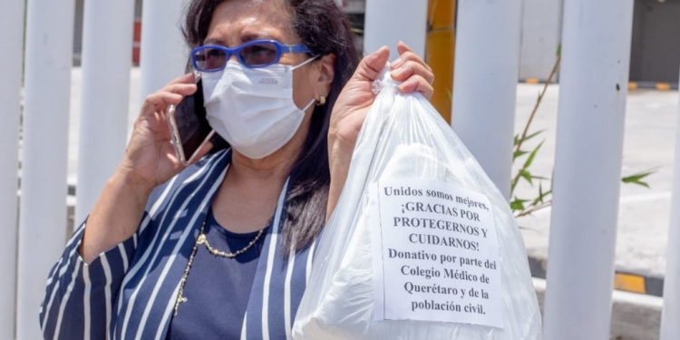 Colegio Médico Querétaro dona 3 mil kits de equipamiento para la salud