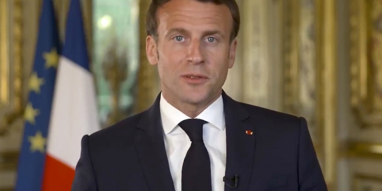 Francia espera que Macron aborde virus, crisis y racismo