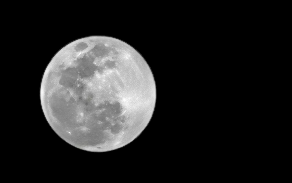 Superluna se asoma en Querétaro durante contingencia