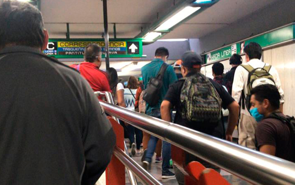 Violan #SanaDistancia y #QuédateEnCasa en Metro de la CDMX