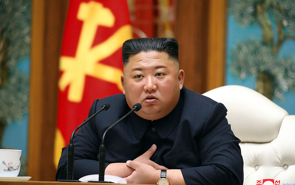 Kim Jong Un aparece en público por 1ra vez en 20 días/ Foto: AP
