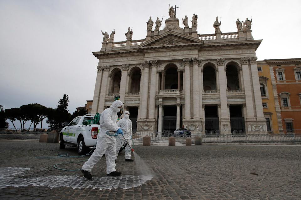 Foto: AP / Restauranteros protestan por normas de reapertura en Milán