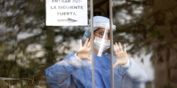 México supera a China en decesos por coronavirus