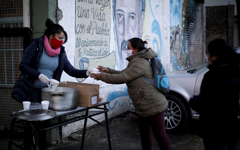 La pandemia sume a Argentina en una de sus peores crisis