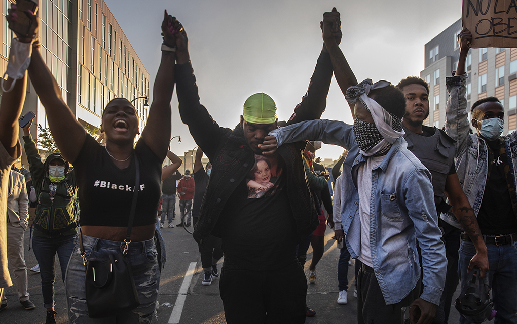 Así han convulsionado la COVID-19 y la violencia racial a EUA / Foto: The New York Times