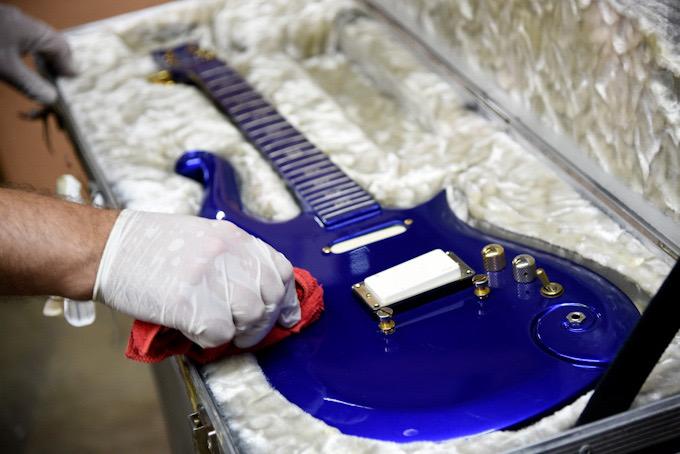 Foto: AP / Guitarra de Prince es subastada por más de 560 mil dólares