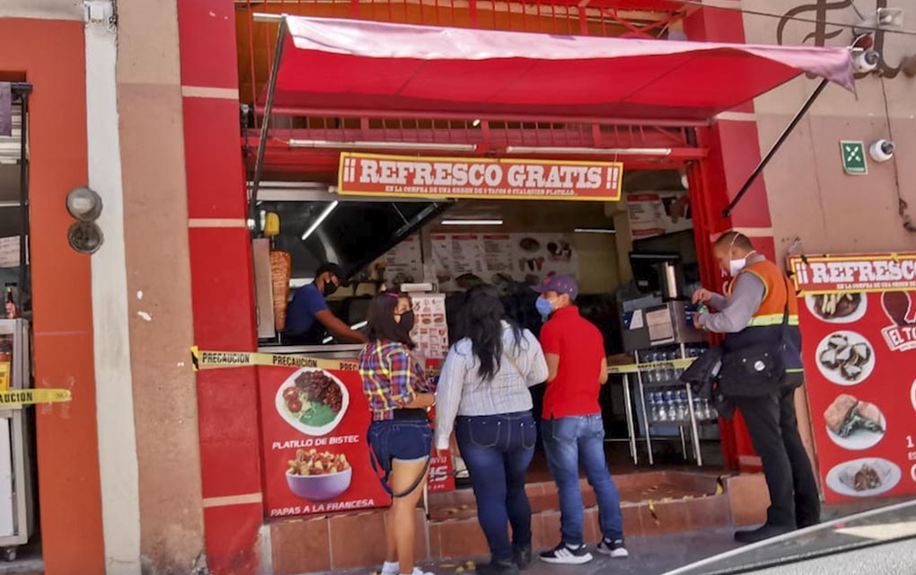 Si negocios en Querétaro incumplen medidas sanitarias, denúncialos así. / Foto: Yarhim Jiménez