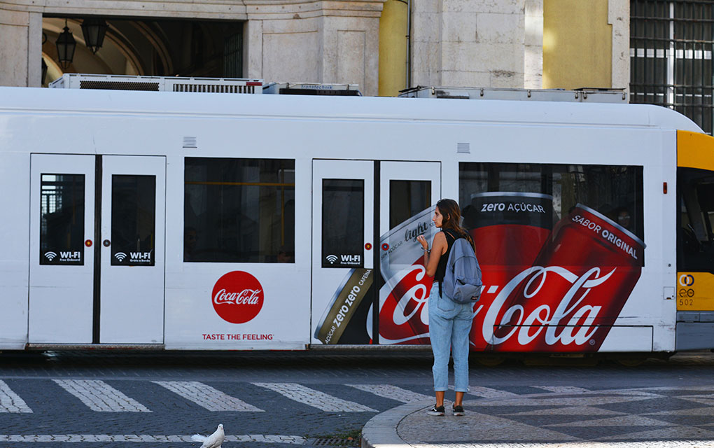 Coca-Cola suspende publicidad en redes sociales / Foto: Especial