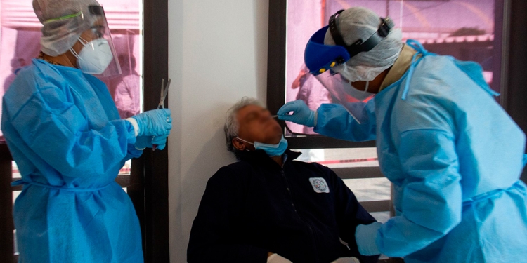 Presentan síntomas de coronavirus 42 mil 360 personas en México