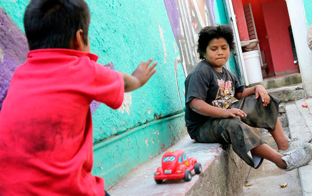 Niños se están envenenando con plomo: Unicef