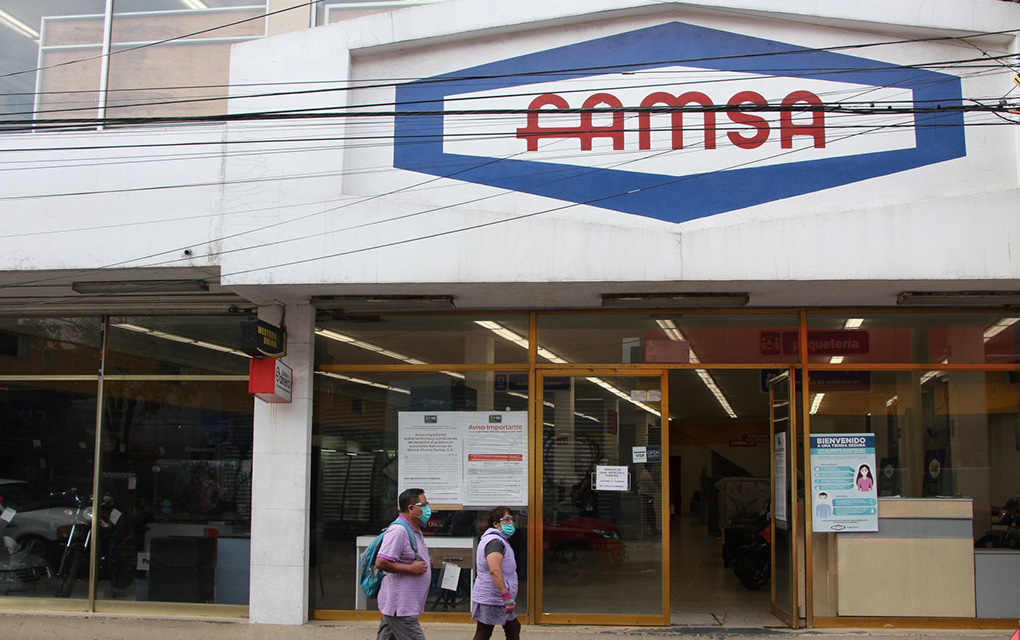 Solicitan a Secretaría de Hacienda rescate de Banco Famsa. / Foto: Cuartoscuro