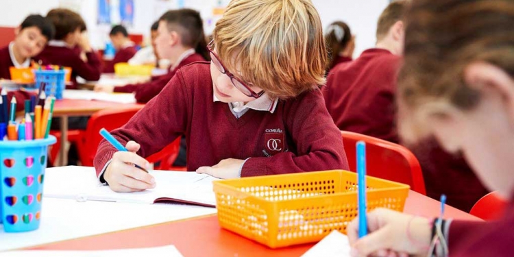 Gran Bretaña quiere reapertura de escuelas para septiembre