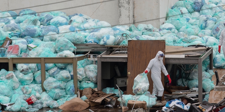 Hospital de Veracruz acumula toneladas de basura; vecinos se quejan