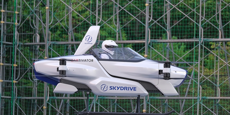 Japón realiza despegue de 'Auto volador' con persona a bordo