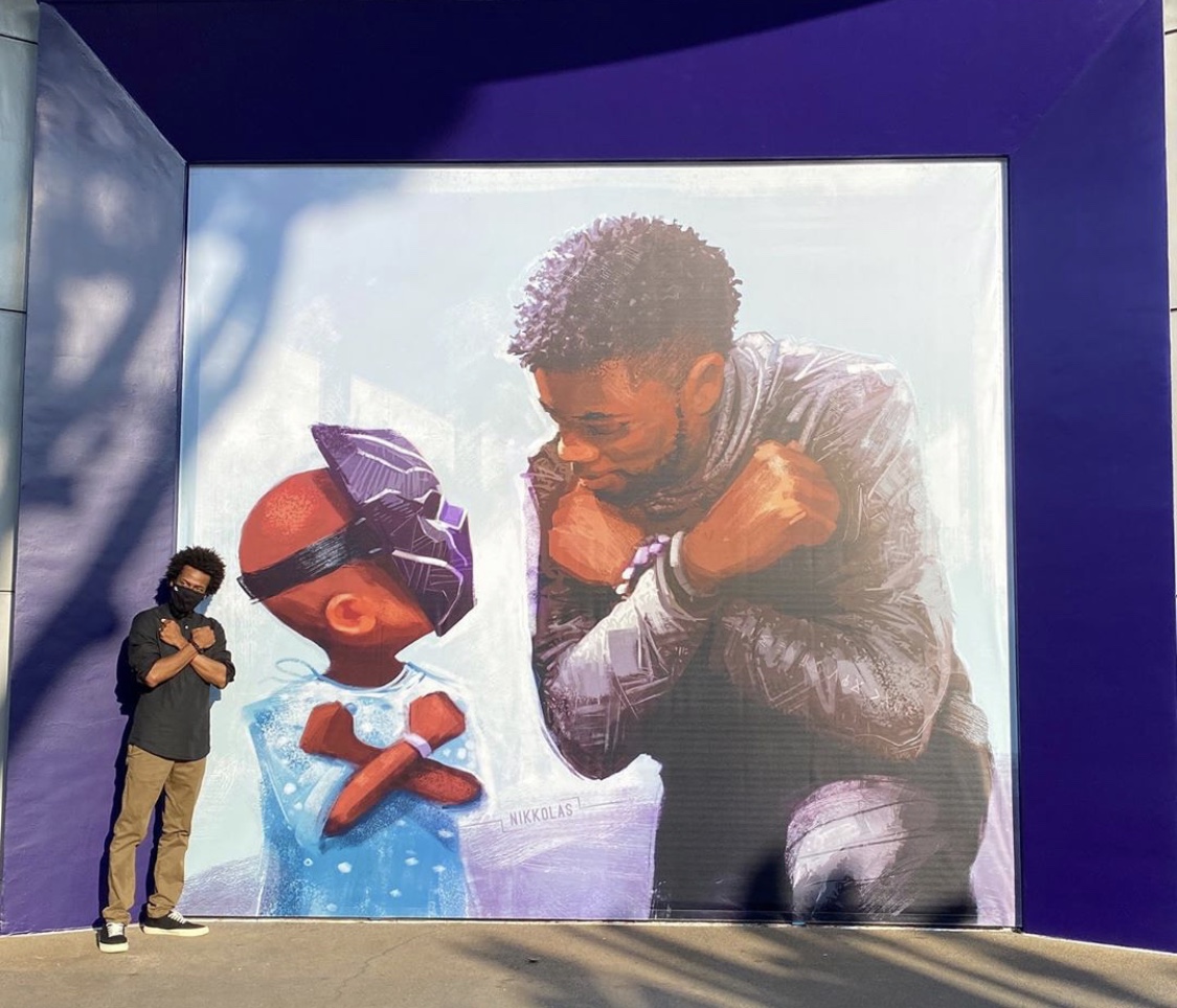 Mural Chadwick Boseman Disneyland / Especial