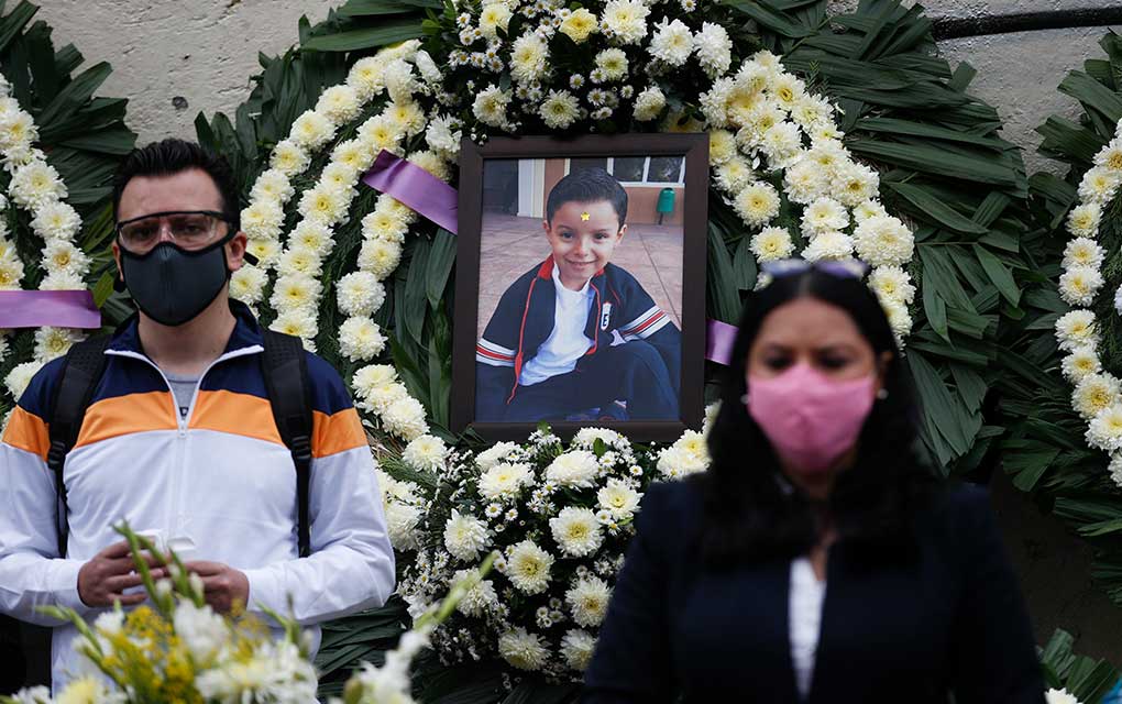 Familias de afectadas por sismo en México esperan más justicia