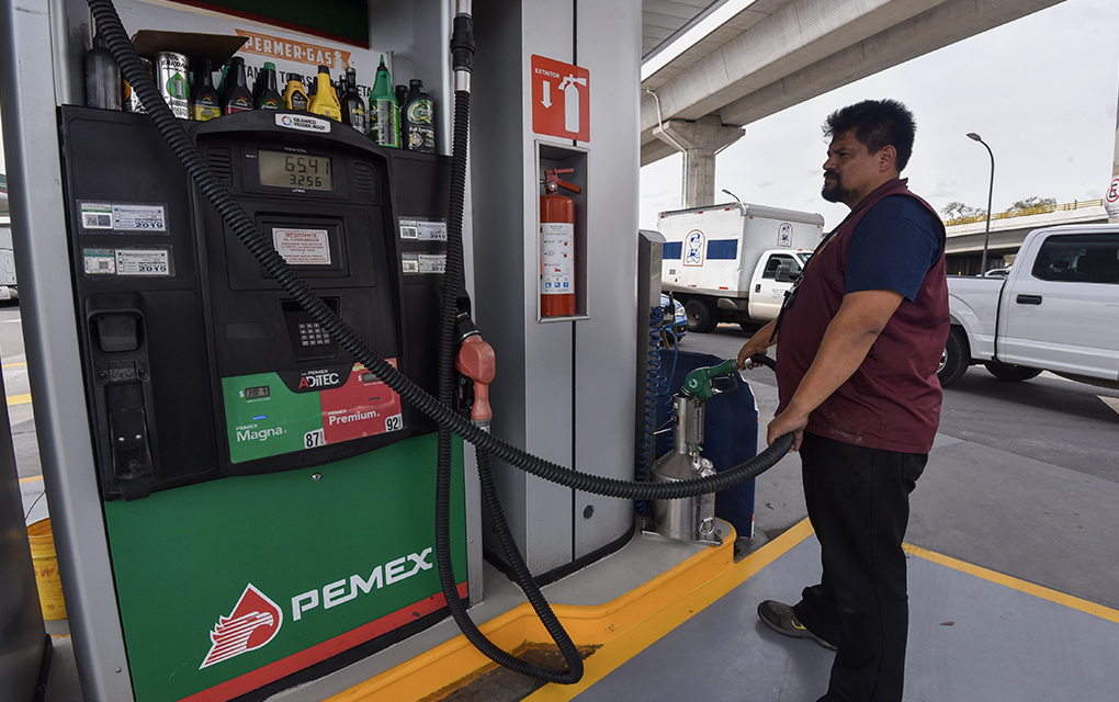 Gasolineros en la entidad garantizan ‘litros de a litro’/ Foto: Cuartoscuro