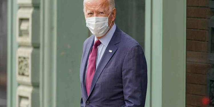 Joe Biden revela sus impuestos horas antes del debate